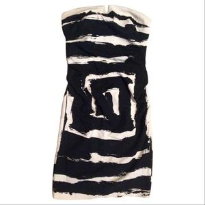 Nicole Miller strapless graphic print ruched dress